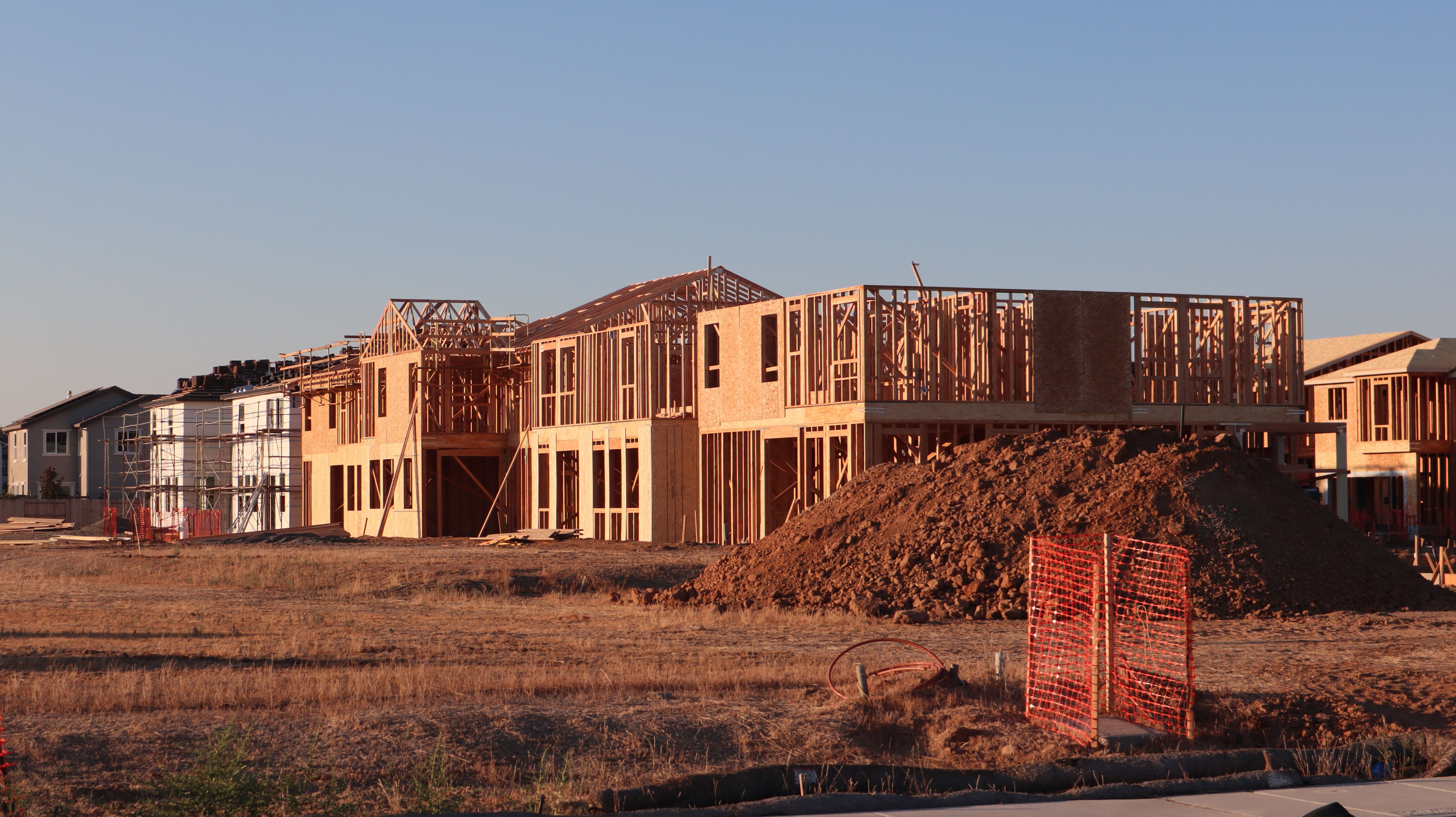 Modern Single & Double Storey Family Suburban Dwelling by Thulani Mzansi Projects in Vredenburg